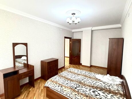 Kirayə 3 otaqlı mənzil, 125 m², Nəriman Nərimanov: 900 ₼/ay 4
