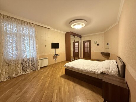 Kirayə 4 otaqlı mənzil, 200 m², Nərimanov: 1 200 ₼/ay 2