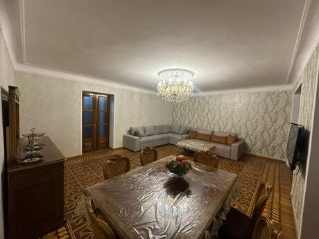 Kirayə 3 otaqlı mənzil, 106 m², İçəri Şəhər: 80 ₼/ay 5