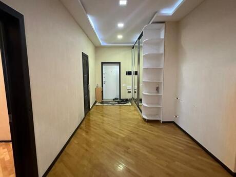 4-комнатная квартира, 145 м², Həzi Aslanov: 235 000 ₼ 4