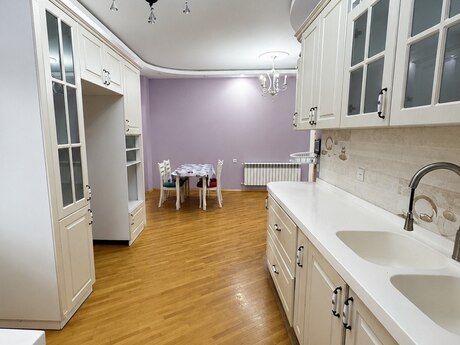4 otaqlı mənzil, 226 m², 20 Yanvar: 320 000 ₼ 4