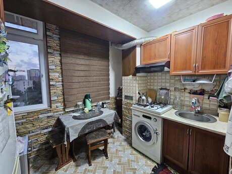 Elan №6270635 - Bakı, Qara Qarayev m., 2 otaqlı, 60 m², 4/9 mərtəbə