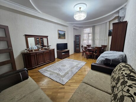 3-комнатная квартира, 130 м², İnşaatçılar: 280 000 ₼ 4