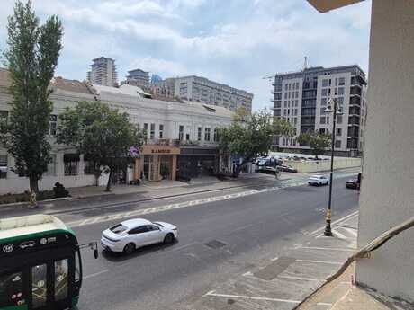 4 otaqlı mənzil, 147 m², Şah İsmayıl Xətai: 360 000 ₼ 2