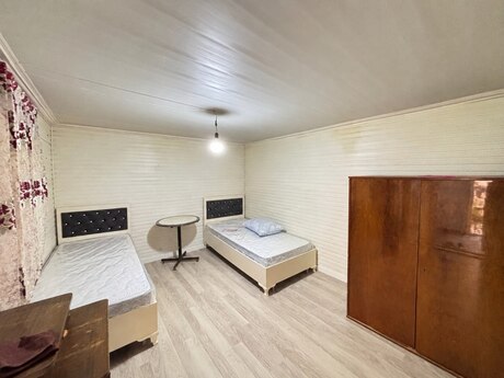 Elan №6409532 - Bakı, İçəri Şəhər m., 1 otaqlı, 25 m², 1/2 mərtəbə