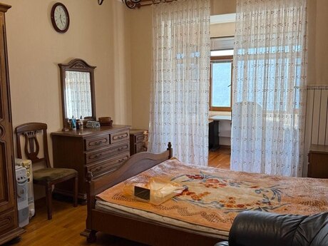 Kirayə 3 otaqlı mənzil, 80 m², İçəri Şəhər: 750 ₼/ay 2