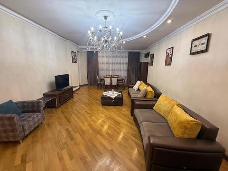 Kirayə 3 otaqlı mənzil, 160 m², Şah İsmayıl Xətai: 1 000 ₼/ay 4
