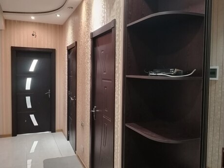 İnşaatçılarda 3 otaqlı yeni tikili mənzil kirayə verilir, 105 m², 650 AZN/ay, şəkil 2 / 9