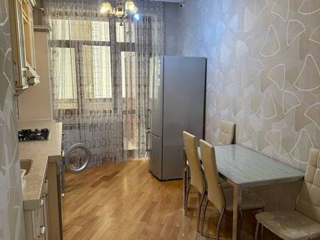 Kirayə 3 otaqlı mənzil, 115 m², İnşaatçılar: 1 200 ₼/ay 4