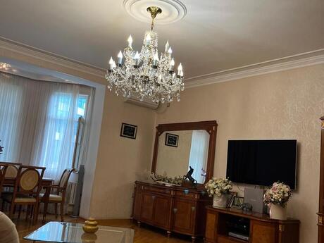 Kirayə 3 otaqlı mənzil, 140 m², Şah İsmayıl Xətai: 1 200 ₼/ay 3