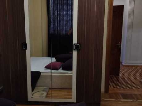 Kirayə 3 otaqlı mənzil, 135 m², Nərimanov: 950 ₼/ay 2