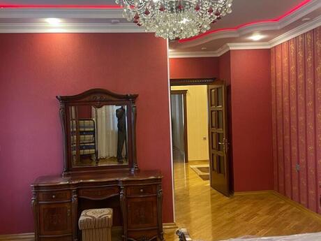 Kirayə 3 otaqlı mənzil, 130 m², Nəriman Nərimanov: 1 000 ₼/ay 4