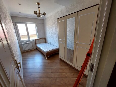 3-room apartment for rent, 80 m², Elmlər Akademiyası: 850 ₼/mo 3