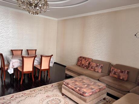 Аренда: 4-комнатная квартира, 150 м², 8 Noyabr: 1 100 ₼/мес 2