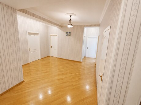 Kirayə 3 otaqlı mənzil, 140 m², Nəriman Nərimanov: 1 050 ₼/ay 5
