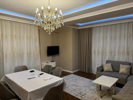 Kirayə 3 otaqlı mənzil, 130 m², 28 Park Residence: 1 800 ₼/ay 2