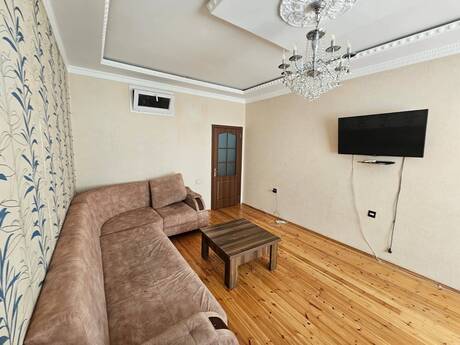 Elan №6410092 - Bakı, İnşaatçılar m., 2 otaqlı, 70 m², 15/17 mərtəbə