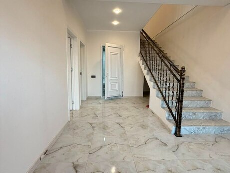 4 otaqlı həyət evi, 140 m², Binə: 140 000 ₼ 4
