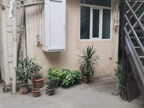 2 otaq · 30 m² · 1/4 mərtəbə, İçəri Şəhər