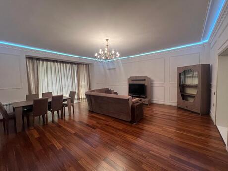 Kirayə 3 otaqlı mənzil, 170 m², 28 May: 2 500 ₼/ay 2