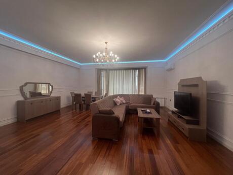 Elan №6410292 - Bakı, 28 May m., 3 otaqlı, 170 m², 13/20 mərtəbə