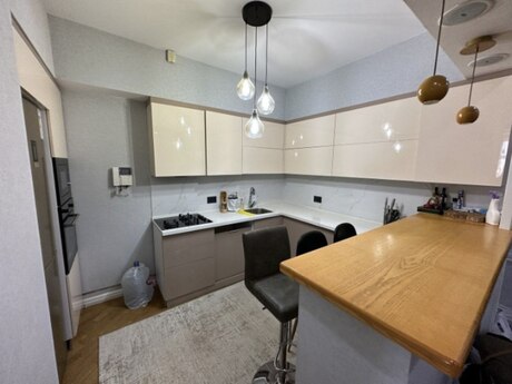 3-room apartment for rent, 95 m², Neftçilər: 850 ₼/mo 4