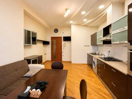 Kirayə 3 otaqlı mənzil, 145 m², İnşaatçılar: 1 199 ₼/ay 2