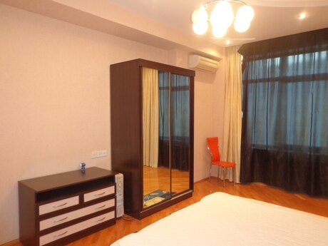 3 otaqlı mənzil, 150 m², 28 May: 450 000 ₼ 4