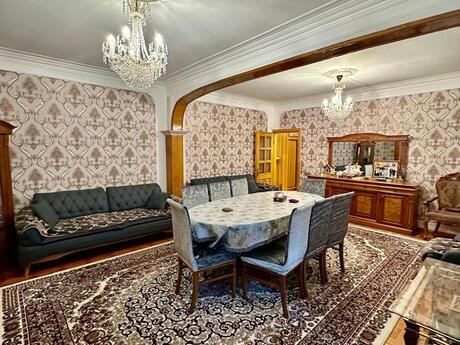 5 otaqlı mənzil, 130 m², Qara Qarayev: 330 000 ₼ 5