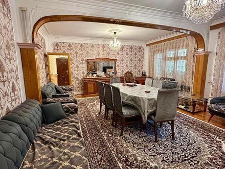 5 otaqlı mənzil, 130 m², Qara Qarayev: 330 000 ₼ 2