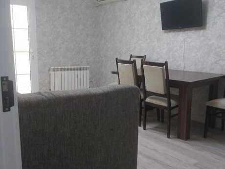 3-room apartment for rent, 80 m², Neftçilər: 700 ₼/mo 2