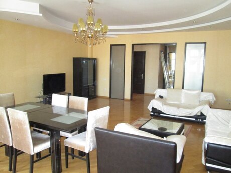 Kirayə 3 otaqlı mənzil, 170 m², Nəsimi: 1 300 ₼/ay 2