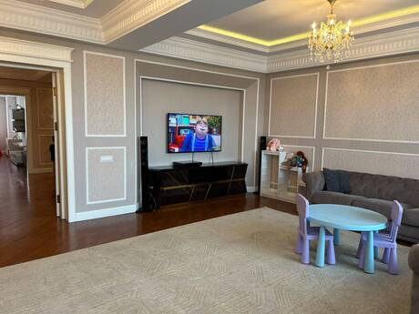 4-room apartment for rent, 170 m², Badamdar: 1 800 ₼/mo 2