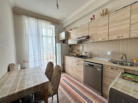 Объявление №6410726 - Баку, Ясамальский р., 2-комн., 65 м², 5/9 этаж