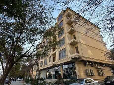 3 otaqlı mənzil, 123 m², İnşaatçılar: 290 000 ₼ 2