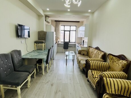 Аренда: 3-комнатная квартира, 90 м², Memar Əcəmi: 800 ₼/мес 3