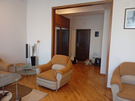 Kirayə 2 otaqlı mənzil, 70 m², Nizami: 1 000 ₼/ay 4