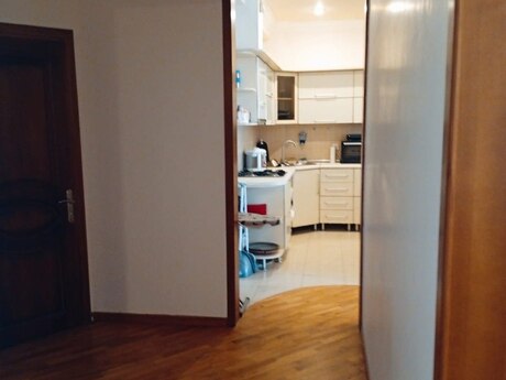 Kirayə 2 otaqlı mənzil, 70 m², Nizami: 1 000 ₼/ay 5