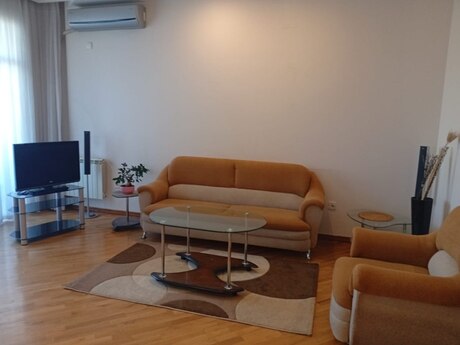 Kirayə 2 otaqlı mənzil, 70 m², Nizami: 1 000 ₼/ay 2