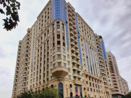 4 otaq · 242 m² · 12/17 mərtəbə, 28 May