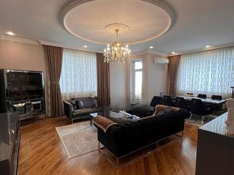 4 otaqlı mənzil, 195 m², Nizami: 630 000 ₼ 2