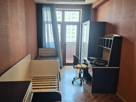 3 otaqlı mənzil, 92 m², 28 May: 285 000 ₼ 4