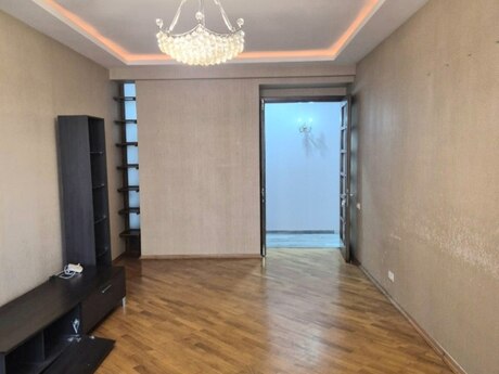 3 otaqlı mənzil, 92 m², 28 May: 285 000 ₼ 3