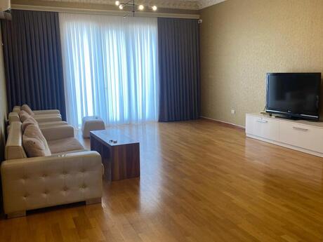 3 otaq · 155 m² · 14/16 mərtəbə, 28 May