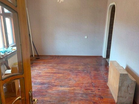 Elan №6411190 - Bakı, Qara Qarayev m., 2 otaqlı, 35 m², 2/5 mərtəbə