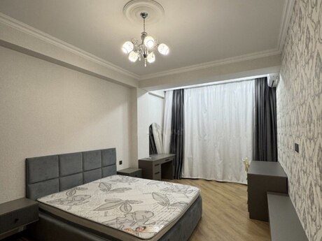 Аренда: 2-комнатная квартира, 60 м², 8 Noyabr: 800 ₼/мес 2