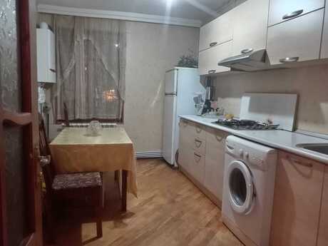 3-room apartment for rent, 70 m², İnşaatçılar: 150 ₼/mo 5