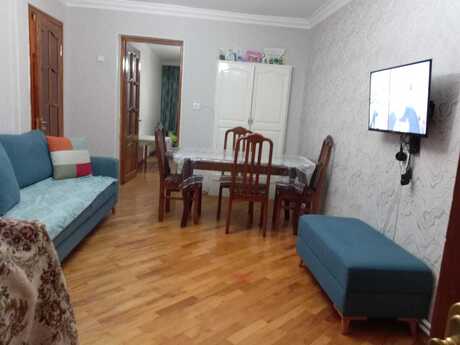3 otaq · 70 m² · 2/5 mərtəbə, İnşaatçılar