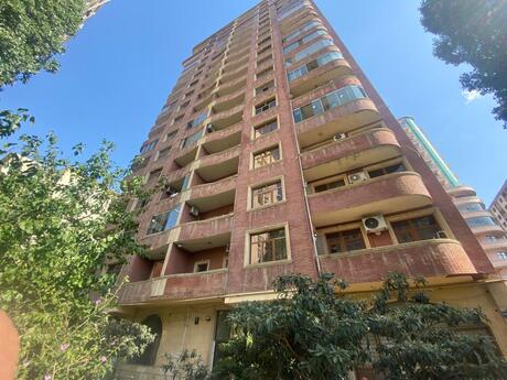 3 otaq · 98 m² · 9/18 mərtəbə, 28 May