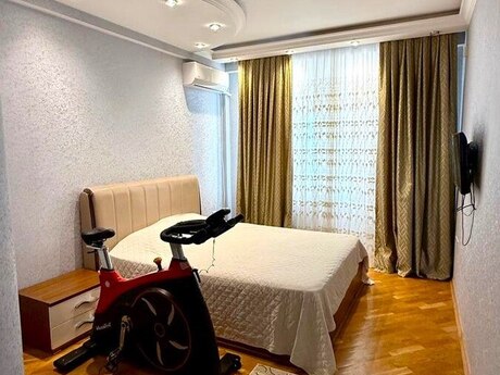3-room apartment, 130 m², Badamdar: 330 000 ₼ 4